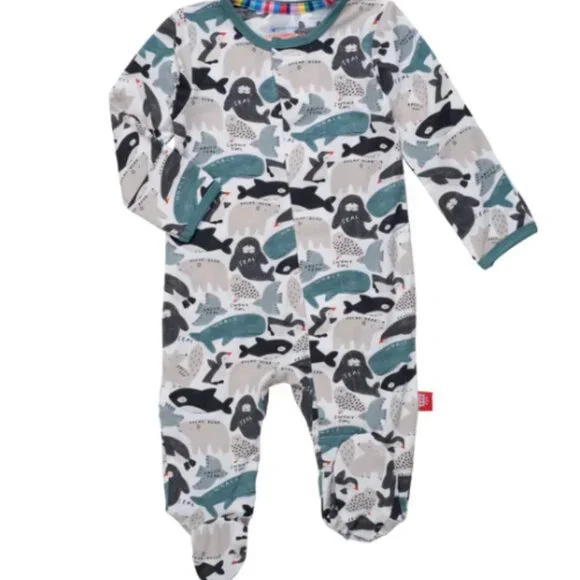 Magnetic Me Seas and Greetings Magnetic Footie 3-6 Months - Picture 1 of 4